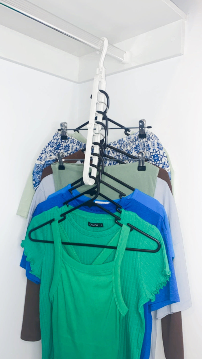 Smart Storage Clothes Hanger